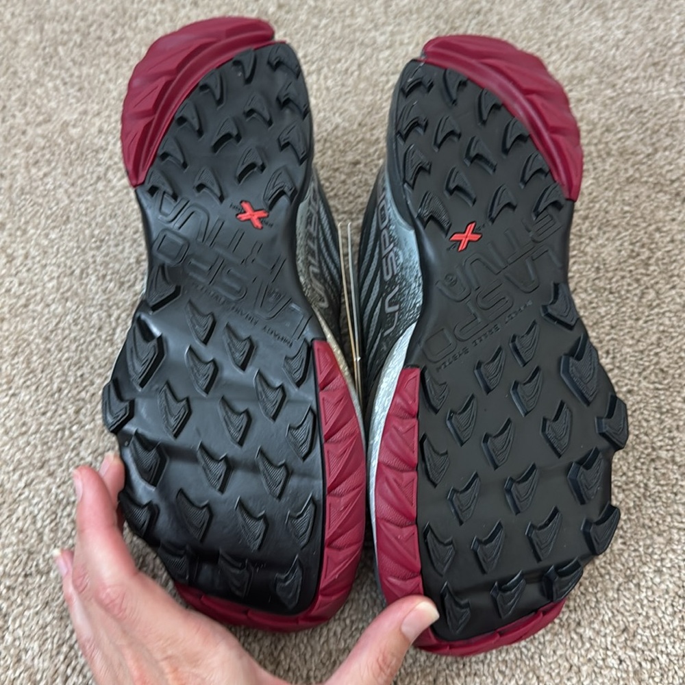 La Sportiva Akasha Trail Running Shoes, Women’s 9.5 - Picture 7 of 10